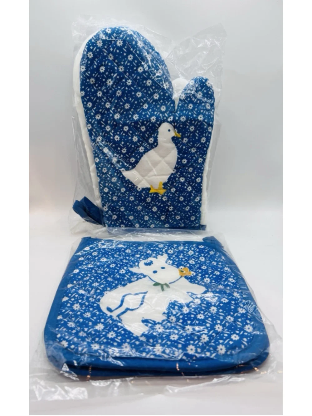 Set of (4) Vintage Country Calico Oven Mitt Pot Holder Blue Cow Pig Hen Duck NEW